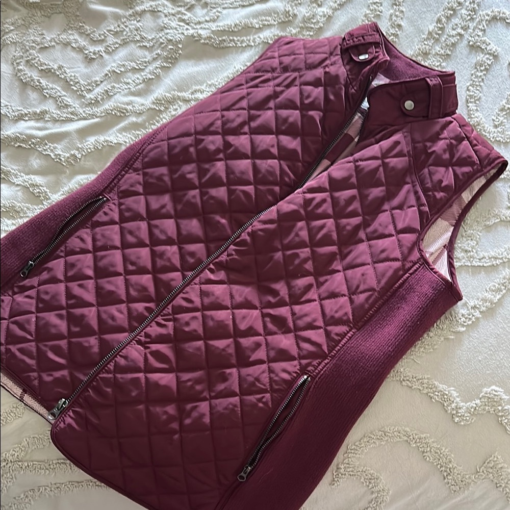 Quilted Burgundy Vest sz M VGUC